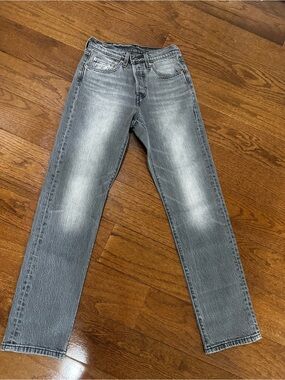 Levi's Women's Gray Washed Straight-Leg Jeans